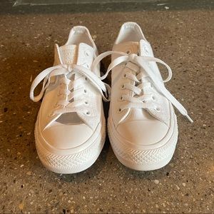 Converse White Chuck Taylor All Star Classic Sneakers